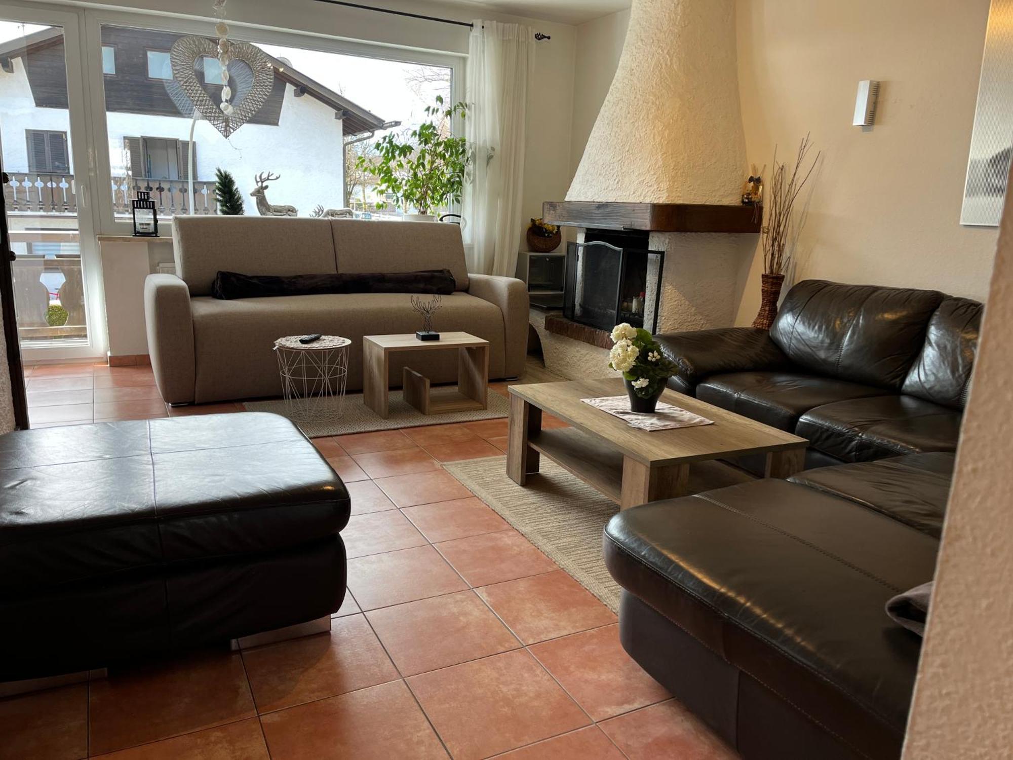 Doppelhaushaelfte Zugspitzblick Mit Privatem Garten Garmisch-Partenkirchen Exterior photo